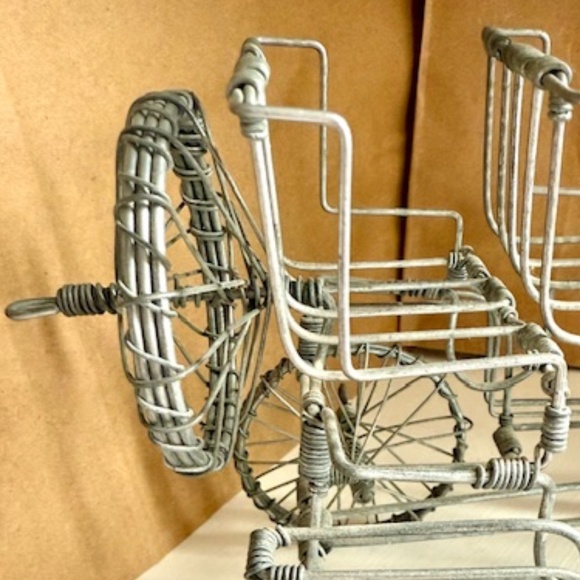 Handmade Wire vintage Car sculpture - Picture 8 of 9
